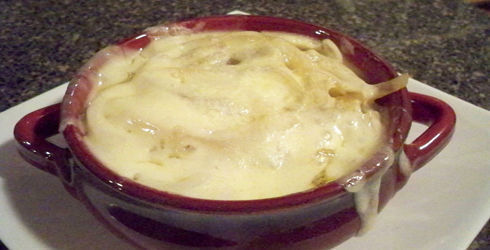 French Onion Soup is one of those classic dishes that everyone likes to start off their meals with.  It is simple and delicious, a wonderful appetizer or great as the main dish.