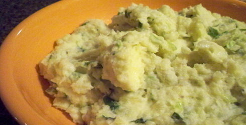 Wasabi and Green Onion Mashed Potatoes are a special way to serve up everyone favorite side dish this holiday season.  Asian flavors add a kick to potatoes.